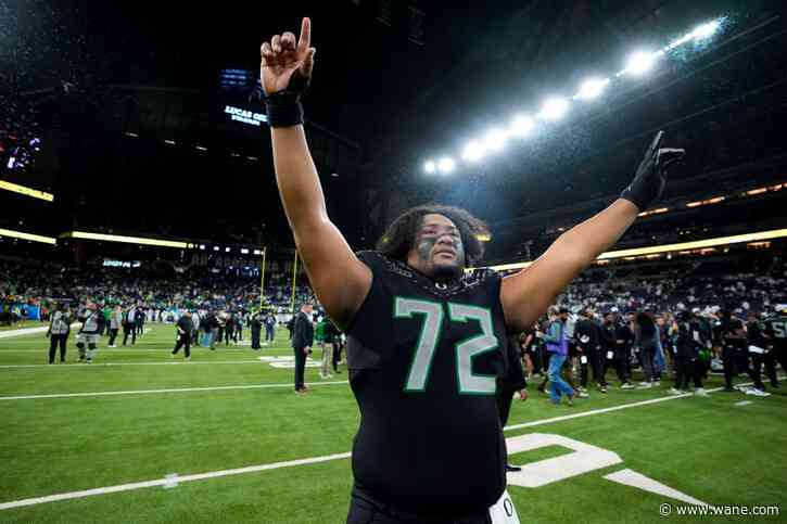 SMU edges Alabama for last spot in College Football Playoff, while Oregon seeded first