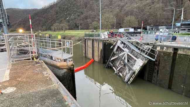 Moezelsluis Müden mogelijk maanden gestremd na aanvaring