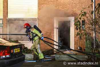 Woningbrand in Emmeloord, bewoonster zwaargewond naar ziekenhuis