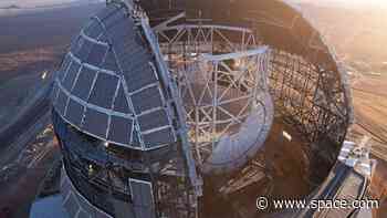 A 'giant' rising in the desert: World's largest telescope comes together (photo)