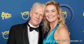 Albert en Joyce genieten van elkaar en jarige Famke hijst zich in een strak pakje