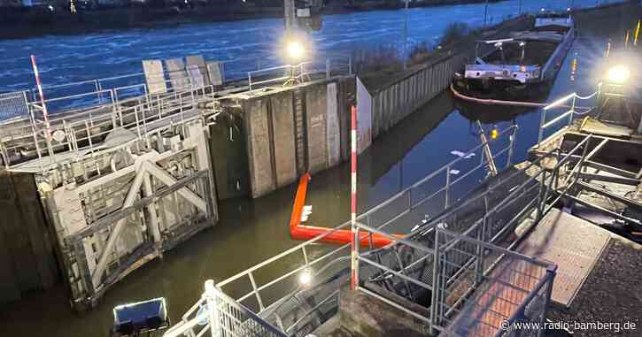 Unfall an Schleuse legt Schifffahrt auf Mosel lahm