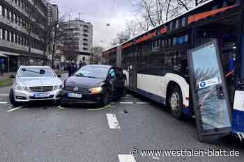 Karambolage mit Linienbus in der Bielefelder City