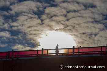 Edmonton weather: Early morning flurries kick off a week of snow