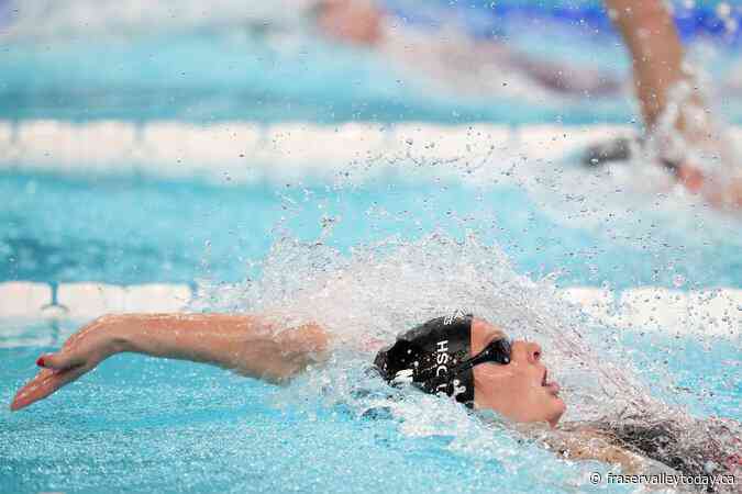 Summer McIntosh leads deep Canadian swim team into world short course championship