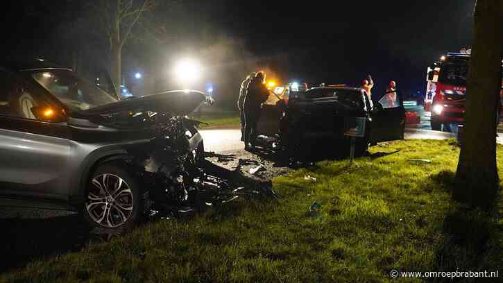 Zeer ernstig gewonde bij botsing van auto's: 'Het was een hele, harde klap'