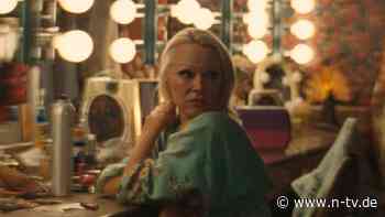 Rolle in "The Last Showgirl": Pamela Anderson nach Golden-Globe-Nominierung "überwältigt"