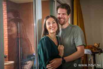 Thomas en Karlien uit ‘Blind Getrouwd’ moeten hun verliefdheid niet langer verbergen: “En nu eens goed gaan kussen op de Grote Markt”