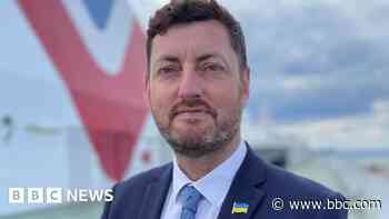 Labour council leader quits over alleged messages
