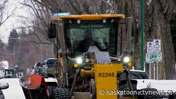 'Severe ruts': Saskatoon moves to clear snow from all residential streets