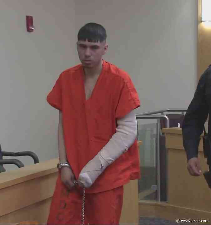 Albuquerque man accused of shooting stepmom asks judge to spend Christmas Eve with family 