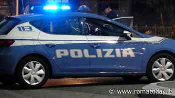 Coltello contro la madre e la nipote, poi si taglia un braccio. Trovato sanguinante in strada