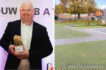 Ondernemer Dries (44) wint duurzaamheidprijs voor ontharding van Merelplein: “Totaal onverwacht, dus dubbel zo leuk”