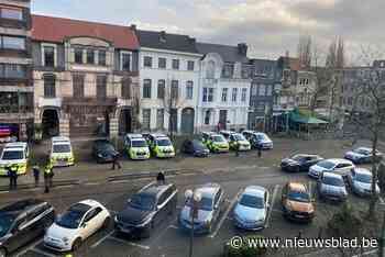 “Malafide garages zijn doorn in het oog”: Bart De Wever tevreden na grote politiecontrole in Hobokense garages