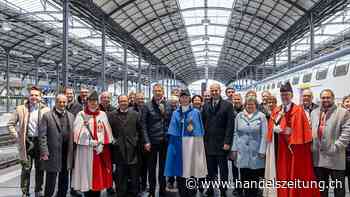 Innerschweizer Politiker fahren für Tiefbahnhof Luzern nach Bern