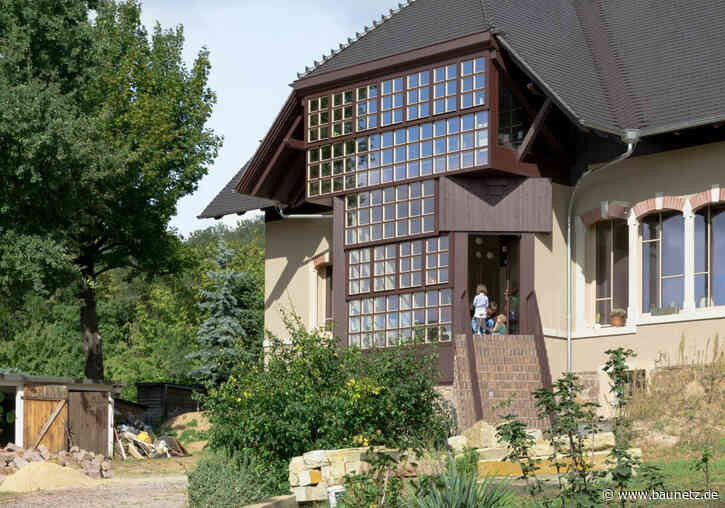 Verschmelzung statt Kontrast
 - Wohnhausumbau in Radebeul von Summacumfemmer