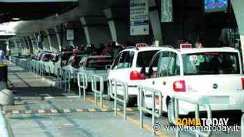 Meno taxi in strada per le feste e il Giubileo, il 30% dei tassisti andrà in ferie