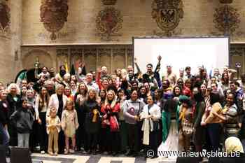 Honderd nieuwe Gentenaars ‘studeren af’ met receptie op het stadhuis