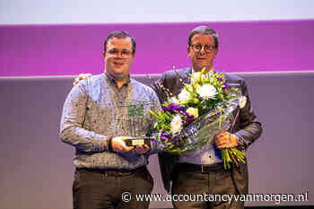 Peter Essers ontvangt de Jan Zweekhorst Award 2024