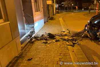 Auto botst tegen ingang van De Voorzorg in Bilzen