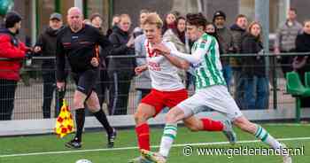 Duel dat gestaakt werd na hartaanval van grensrechter na twee maanden uitgespeeld: Spero-Groesbeekse Boys duurde 6 minuten