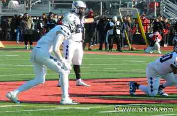 Five Arlington football players make all-region teams on defense