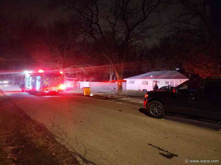 8 people evacuate house fire in Fort Wayne