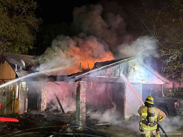 Southeast Austin fire leaves 5 people displaced