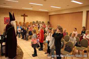 Nikolaus besucht den neuen Kinderchor