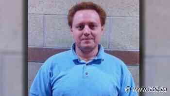 College suspends licence of Winnipeg nurse who killed his parents