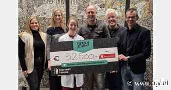 Freshriders overhandigen cheque aan Daniel den Hoed Fonds