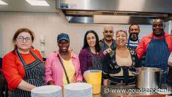 Foodtruck Nieuwe Buren serveert wereldse gerechten tijdens Gouda bij Kaarslicht