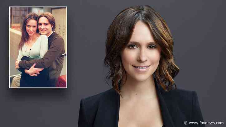 Jennifer Love Hewitt afraid daughter will watch ‘super intense’ ‘Boy Meets World’ make out scene
