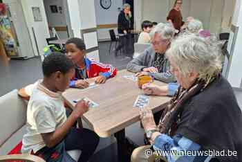 Kinderen van De Kleine Wereld vlammen mee tegen eenzaamheid, vrijdag volgt apotheose met hun kersthappening