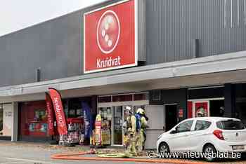 Hulpdiensten ontruimen tiental winkels na ontploffing in hoogspanningscabine Kruidvat