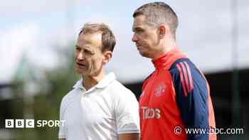 'The club should be equal' - what's going on with Man Utd Women?