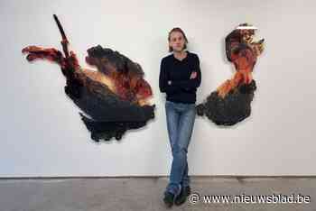 Simon (33) zet deuren van zijn kunstenaarsatelier open: “Ik begon eigenlijk in het meubelatelier van mijn vader”