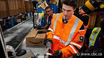 Ryan Nugent-Hopkins teams up with Amazon workers to score food bank donations