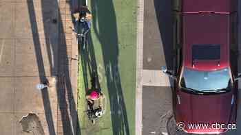 Court challenge launched against Ontario bike lane removal legislation