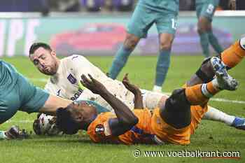 Coosemans krijgt nieuws te horen: 'Anderlecht gaat deze winter vol voor extra doelman'