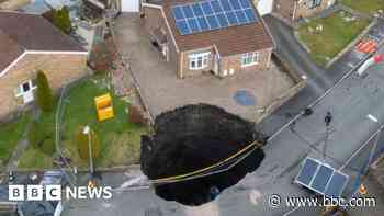 First residents back home after sinkhole nightmare