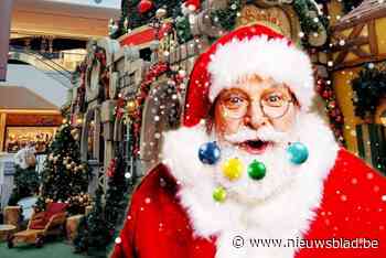 Aflossing van de wacht in shoppingcenter: kerstman neemt plaats van Sinterklaas in