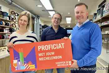 Sarah is eerste klant die 500 euro wint met Mechelse eindejaarsactie: “We maken shoppers blij met prijzenpot van 10.000 euro”