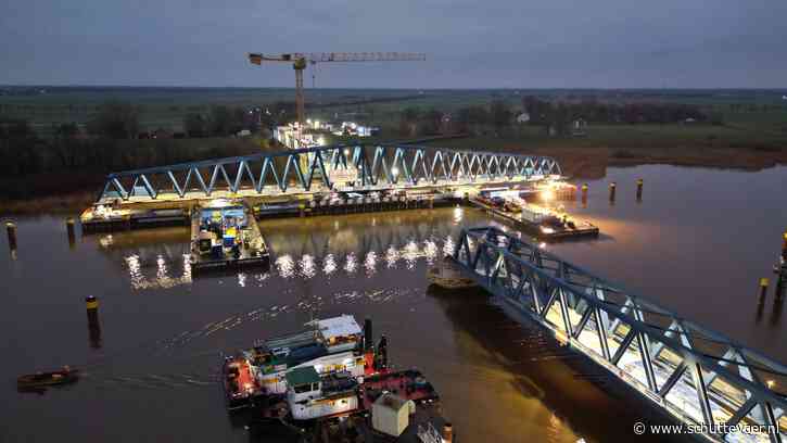 Negen jaar na verwoestende aanvaring is Friesenbrücke over de Eems weer compleet