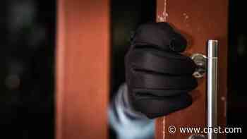 I Asked the Crime Masters: How Do Modern Burglars Break Into Homes?