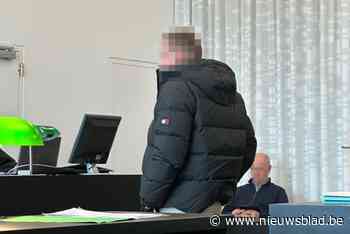 “Jullie zijn maar pompiertjes die brandjes blussen”: man (29) keert zich na ongeval tegen hulpdiensten en verwondt zes agenten