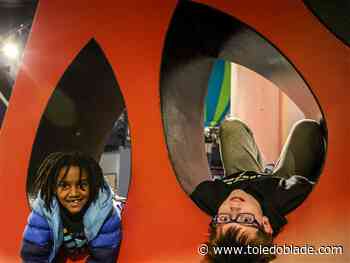 Photo Gallery: Boys &amp; Girls Club of Toledo holds 132nd giveaway