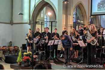 Fanfare De Trouwe Vrienden sluit 2024 af met eindejaarsconcert: “Drukte van kerstconcerten vermijden”