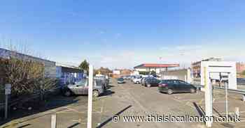 Dagenham car park closed after being plagued by vandalism