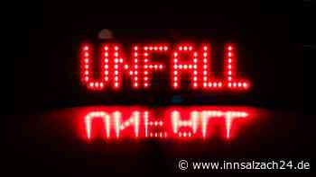 Unfall auf der B299 bei Altötting: Straße Richtung Landshut gesperrt